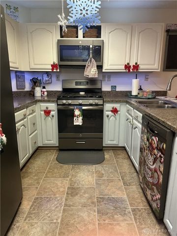 8575 W National, Brookville, OH 45309