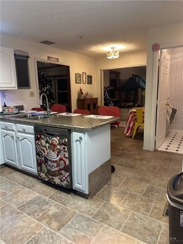 8575 W National, Brookville, OH 45309