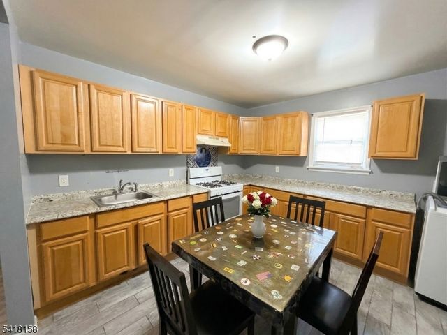 237 6Th Ave, Newark City, NJ 07107