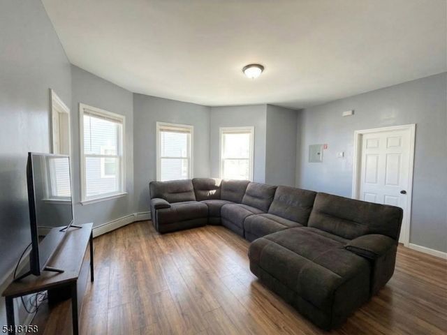 237 6Th Ave, Newark City, NJ 07107