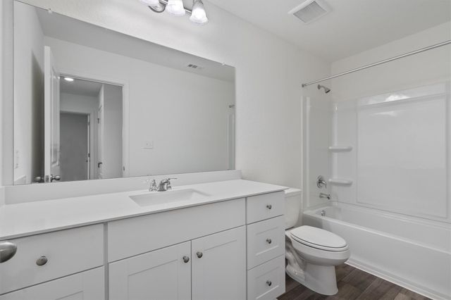 621 Gemsbok RD, Hutto, TX 78634