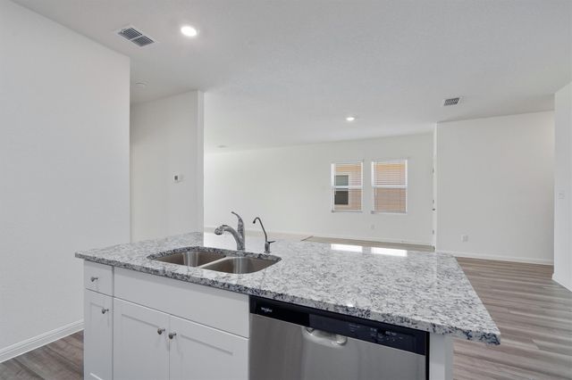 621 Gemsbok RD, Hutto, TX 78634
