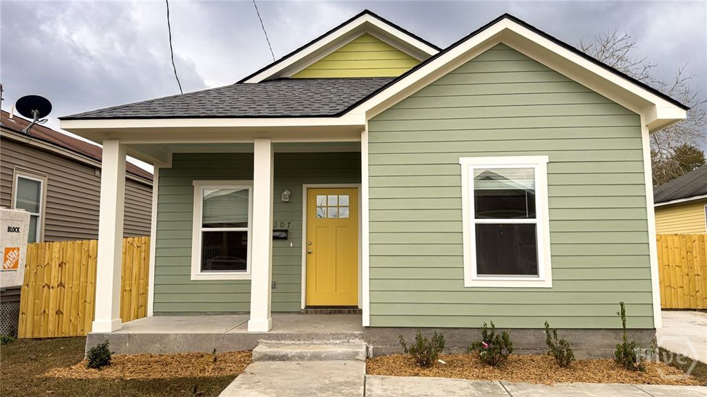 Image 2 of property listing at 1207 Love Street, Savannah, GA 31415