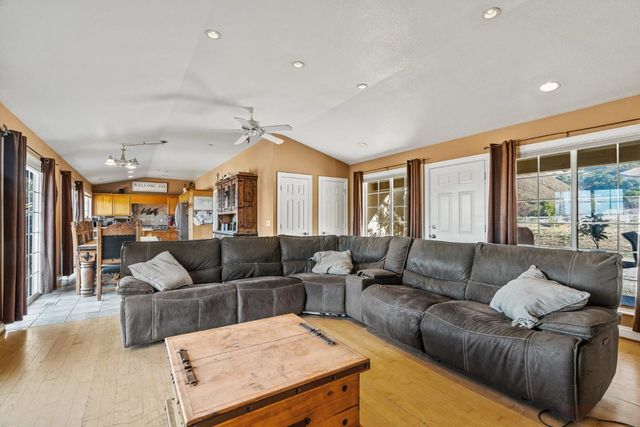 350 San Benancio Road, Salinas, CA 93908