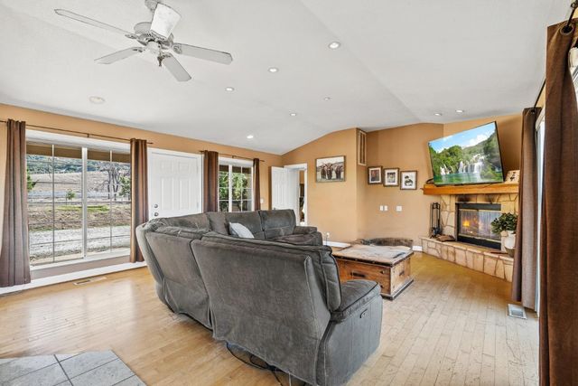 350 San Benancio Road, Salinas, CA 93908