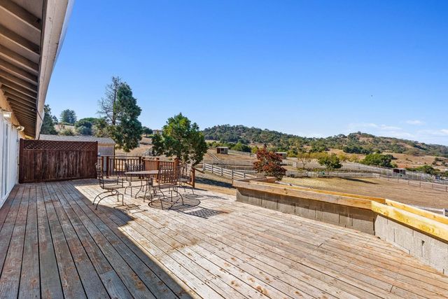 350 San Benancio Road, Salinas, CA 93908