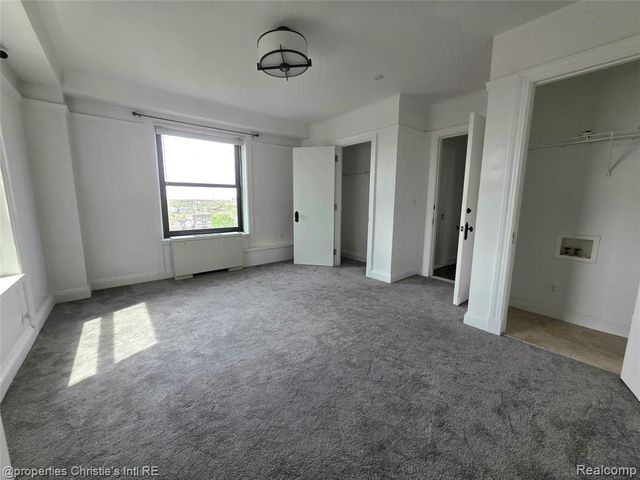 15 E Kirby Street 829, Detroit, MI 48202
