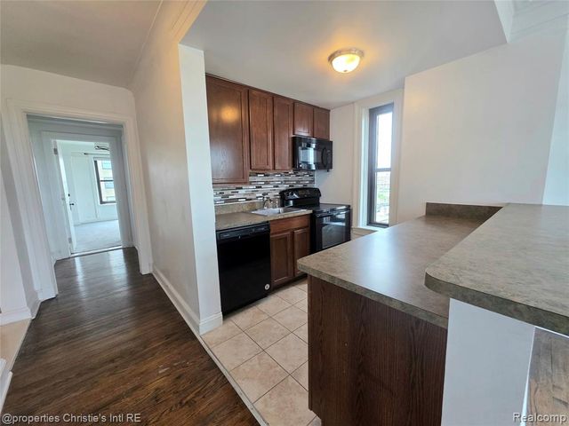 15 E Kirby Street 829, Detroit, MI 48202