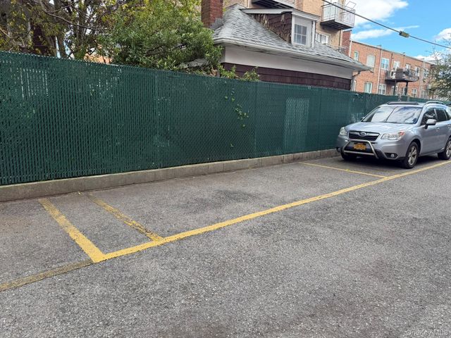 42-23 212 Street 3C, Bayside, NY 11361