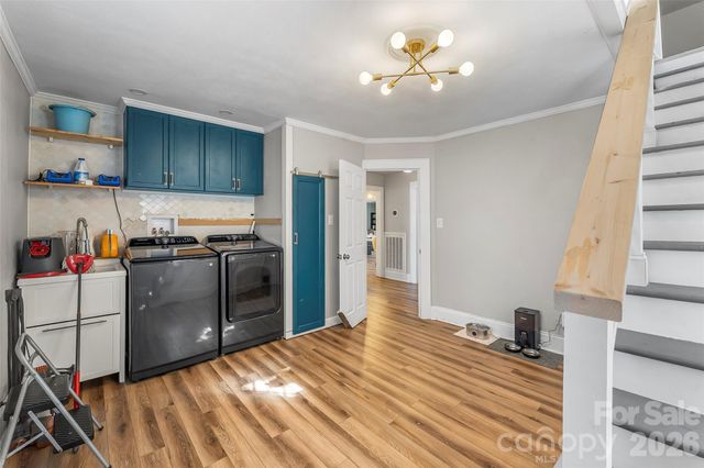 1072 5th Street NE, Hickory, NC 28601