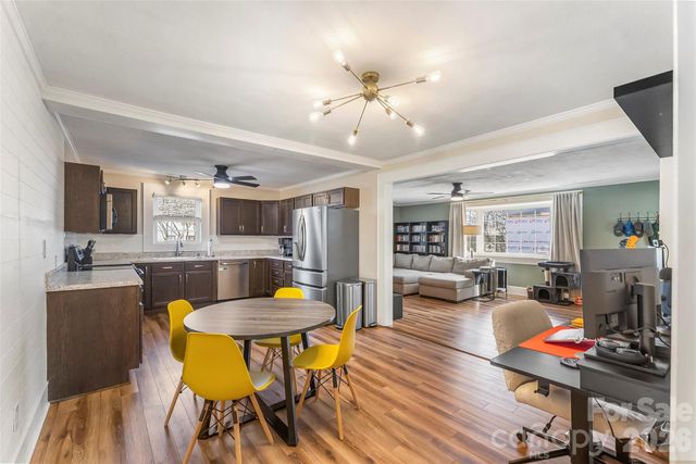 1072 5th Street NE, Hickory, NC 28601