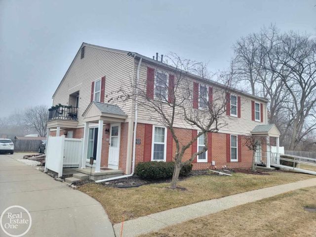 24151 Meadowbridge Drive, Clinton Twp, MI 48035