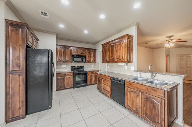 2121 Ingrid Lane, Fort Worth, TX 76131