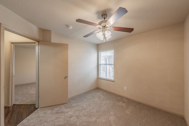 2121 Ingrid Lane, Fort Worth, TX 76131