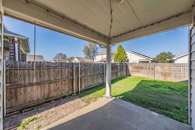 2121 Ingrid Lane, Fort Worth, TX 76131