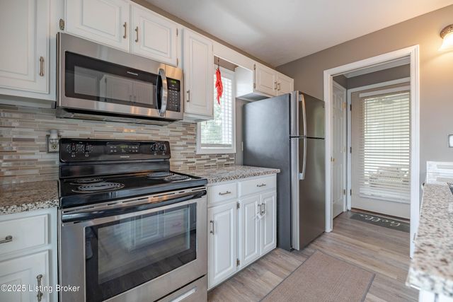 414 Rosewood Ct, Louisville, KY 40223