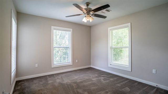 505 Hereford Street, Glen Rose, TX 76043