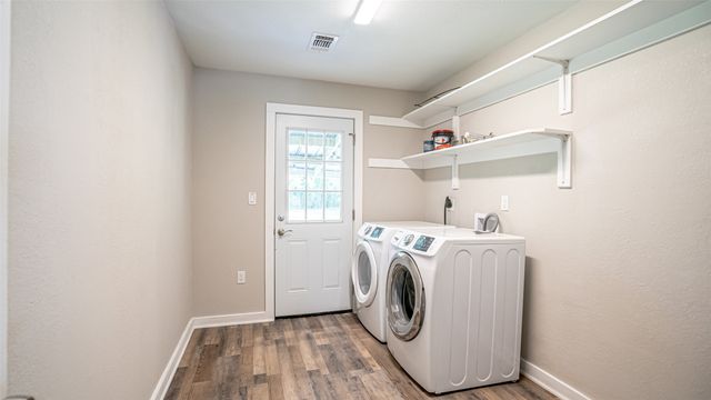 505 Hereford Street, Glen Rose, TX 76043
