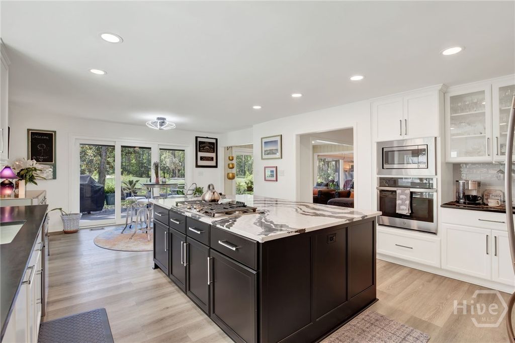 Image 14 of property listing at 10 Benedictine Retreat, Savannah, GA 31411