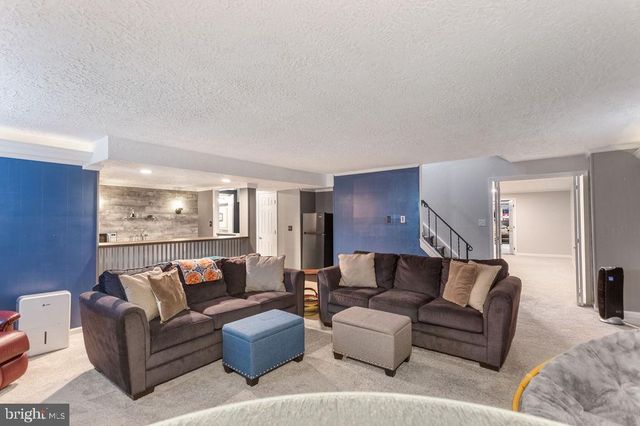 3759 CAYUGA LN, York, PA 17402