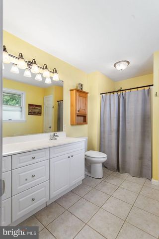3759 CAYUGA LN, York, PA 17402