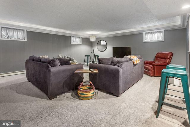 3759 CAYUGA LN, York, PA 17402
