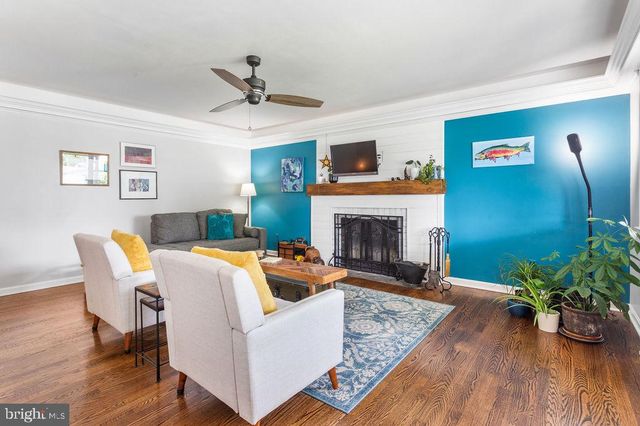 3759 CAYUGA LN, York, PA 17402