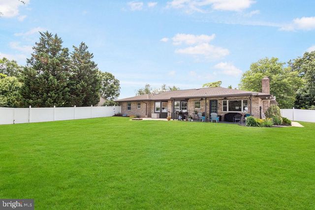 3759 CAYUGA LN, York, PA 17402