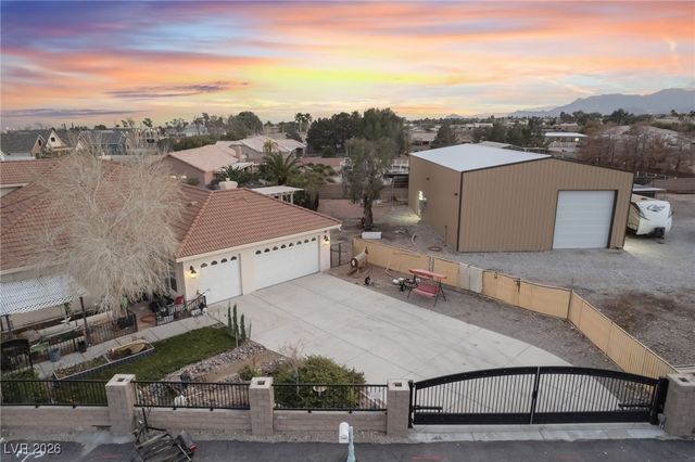 9990 Four Views Street, Las Vegas, NV 89143