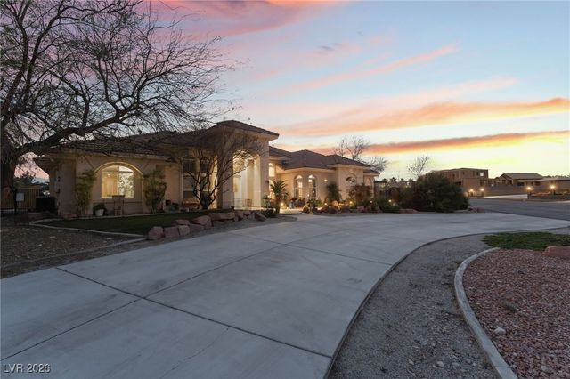 9990 Four Views Street, Las Vegas, NV 89143