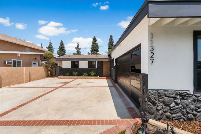 11327 Blythe Street, Sun Valley, CA 91352