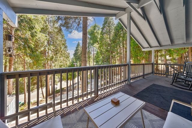 3960 Garnet Rd, Pollock Pines, CA 95726