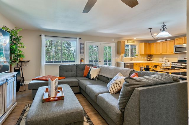 3960 Garnet Rd, Pollock Pines, CA 95726