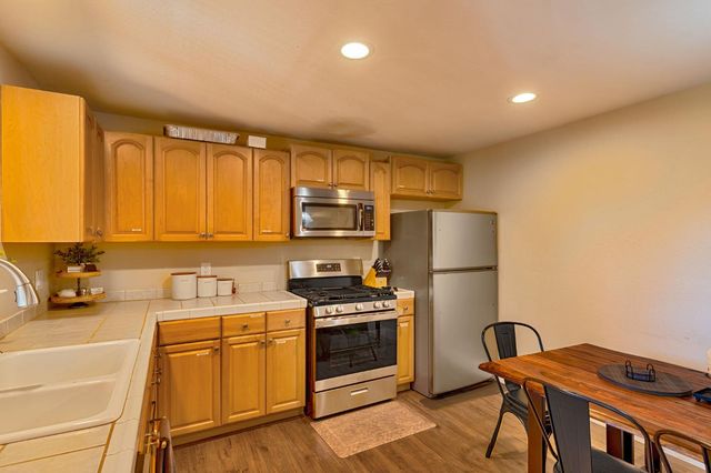 3960 Garnet Rd, Pollock Pines, CA 95726