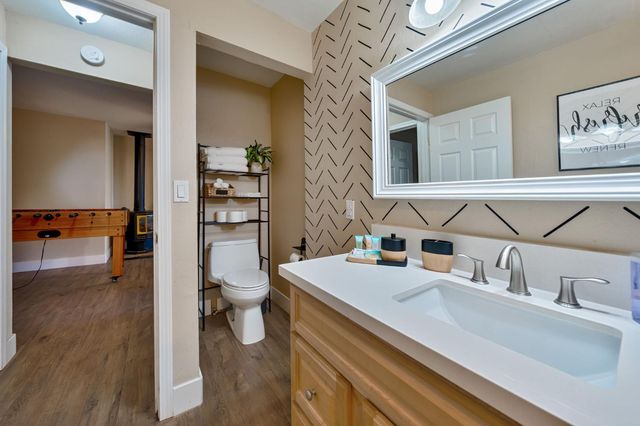 3960 Garnet Rd, Pollock Pines, CA 95726