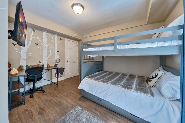 3960 Garnet Rd, Pollock Pines, CA 95726