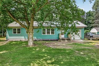 2423 S 40th Avenue, Benona Twp, MI 49455