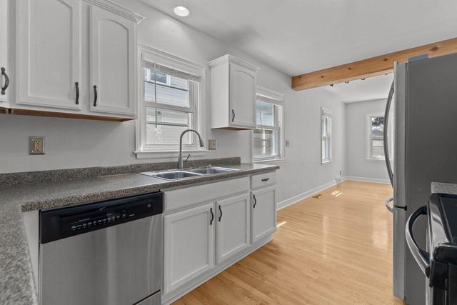 818 MAPLE STREET, Neenah, WI 54956