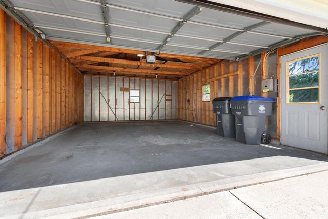 818 MAPLE STREET, Neenah, WI 54956