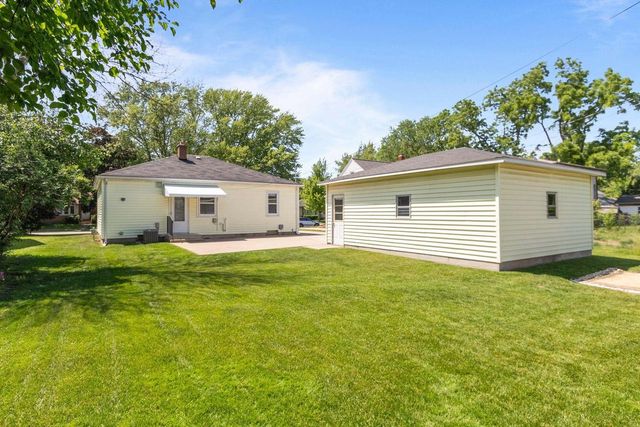 818 MAPLE STREET, Neenah, WI 54956