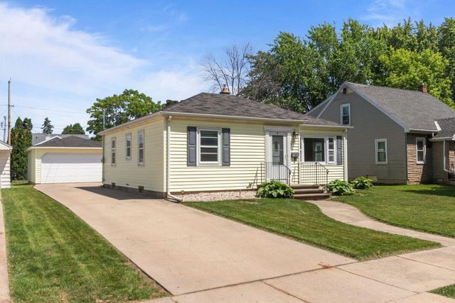818 MAPLE STREET, Neenah, WI 54956