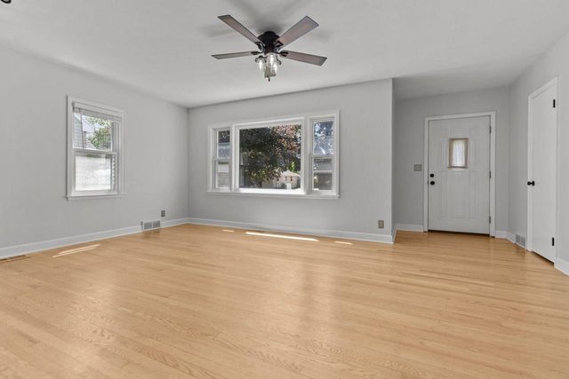 818 MAPLE STREET, Neenah, WI 54956