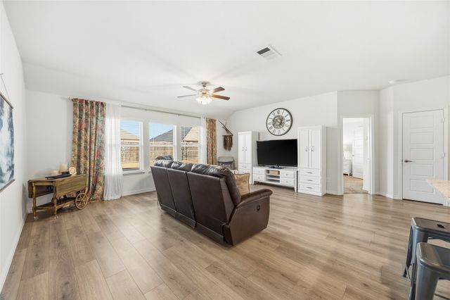 316 Jefferson Lane, Fate, TX 75189