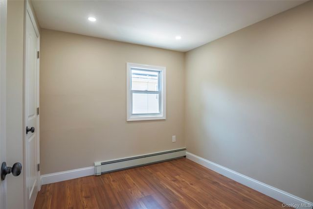 459 Roquette Avenue, Floral Park, NY 11001
