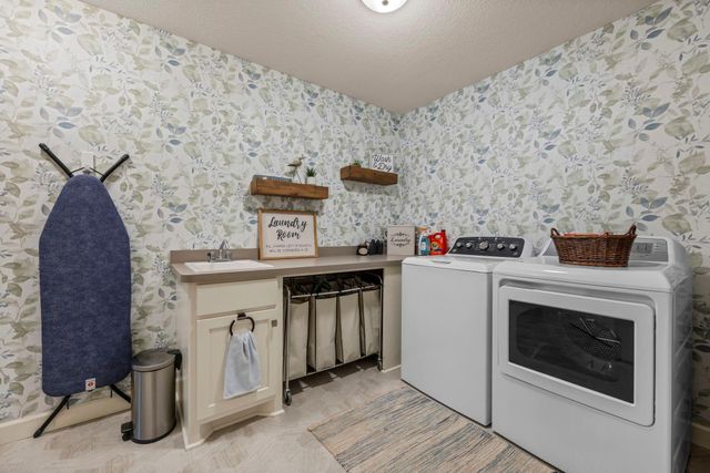 3022 132nd Avenue NE, Blaine, MN 55449