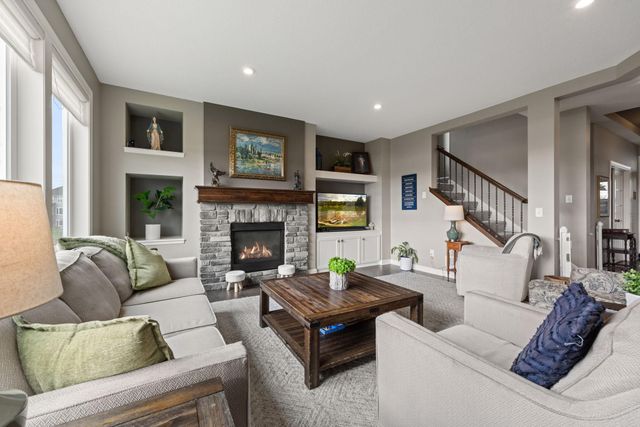 3022 132nd Avenue NE, Blaine, MN 55449