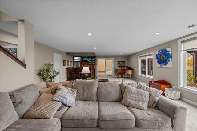 3022 132nd Avenue NE, Blaine, MN 55449