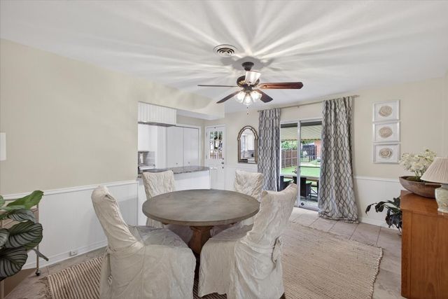 105 S Weatherred Drive, Richardson, TX 75080