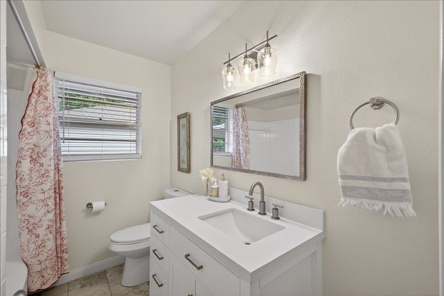 105 S Weatherred Drive, Richardson, TX 75080