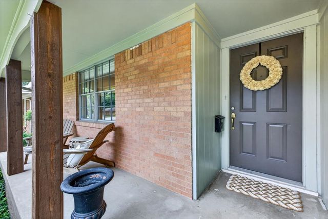105 S Weatherred Drive, Richardson, TX 75080
